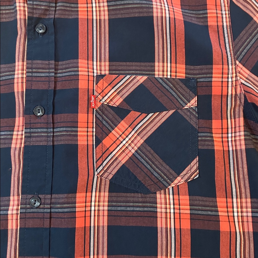 🌺 Levi's Red and Navy Blue Plaid Shirt Sz L - Picture 5 of 7